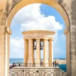 Modern Luxury Apt, A Stone Throw Away To Valletta 公寓 *