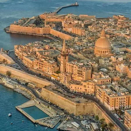 アパート Modern Luxury Apt, A Stone Throw Away To Valletta