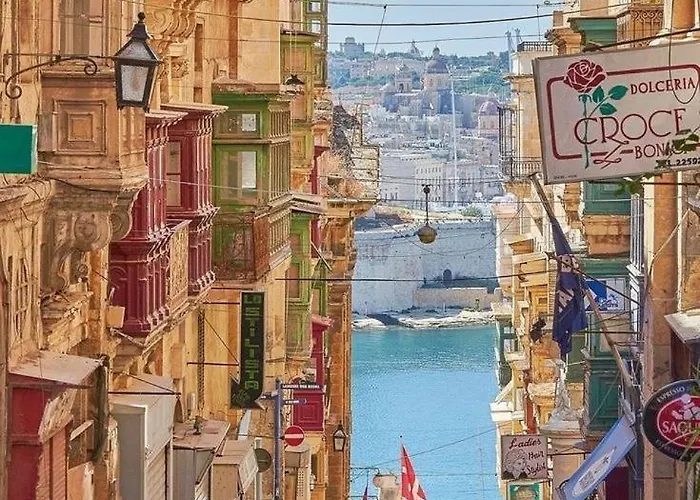 Apartament Modern Luxury Apt, A Stone Throw Away To Valletta Il-Furjana